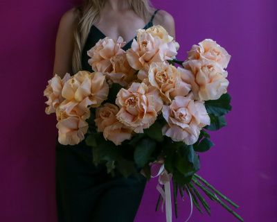 Букет из 15 роз сорта PRINCESS CROWN